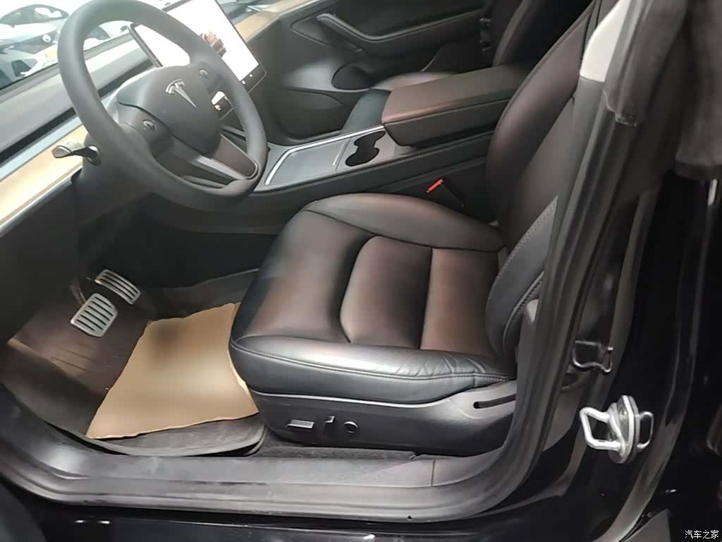 Tesla Model 3, 2022 15