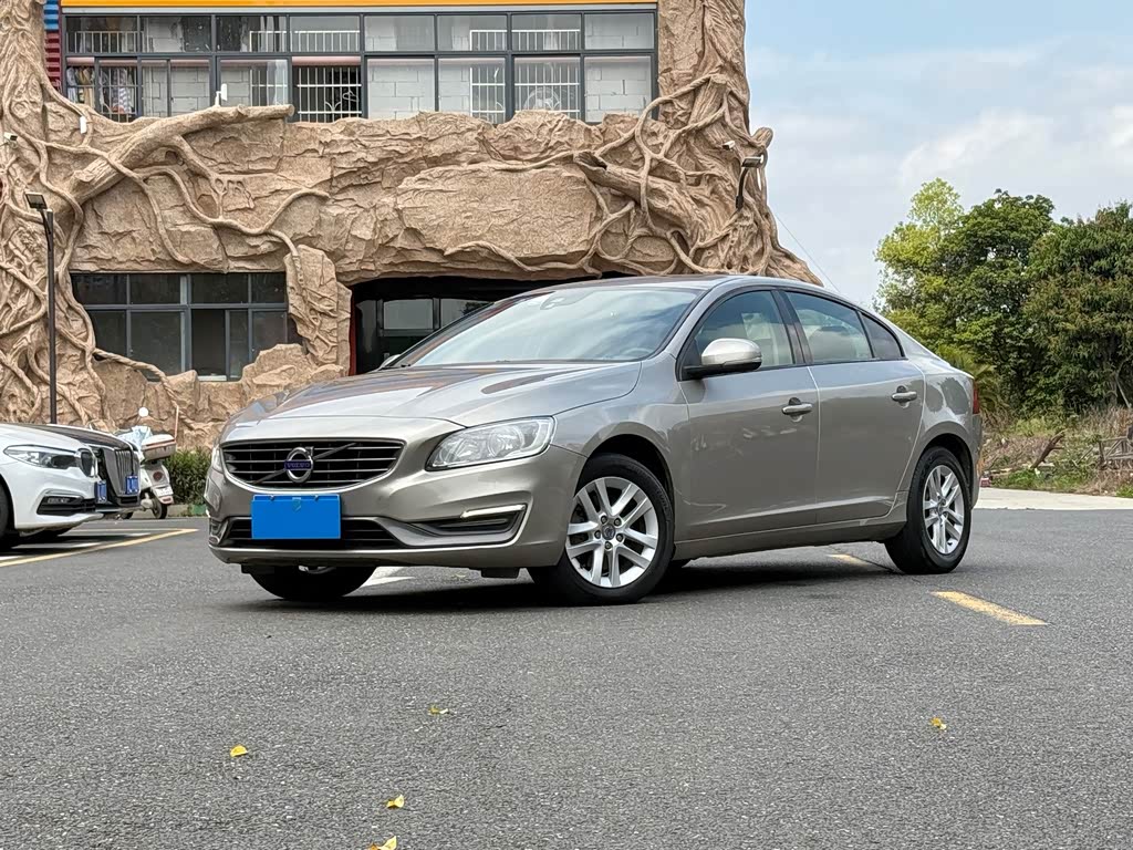 Volvo S60