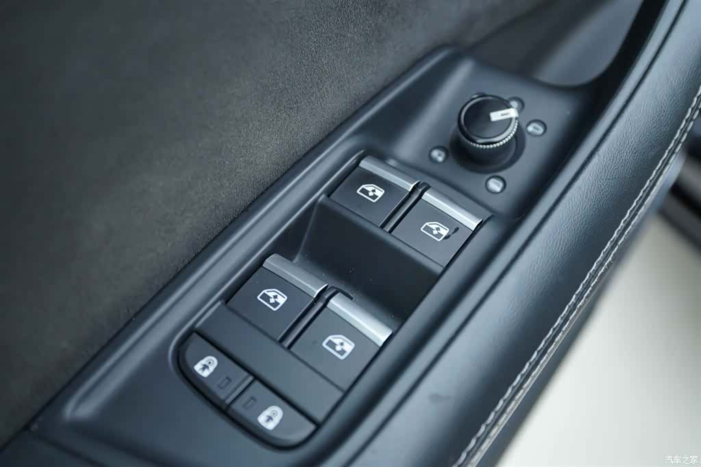 Audi Q8, 2020 11