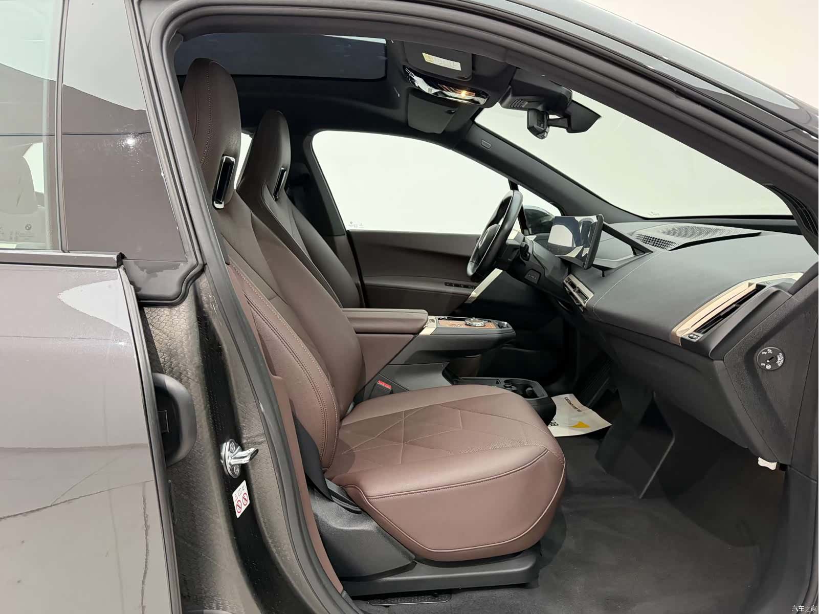 BMW iX, 2023 18