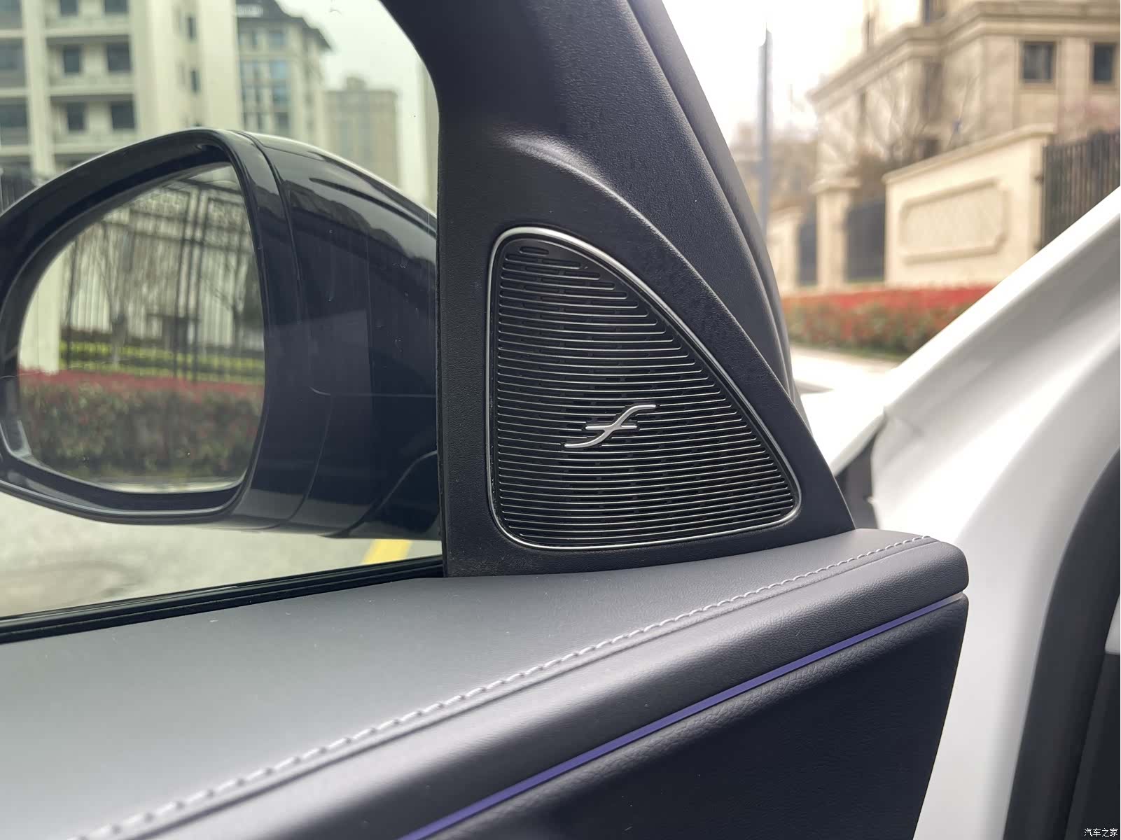 Mercedes-Benz E-Class, 2024 15