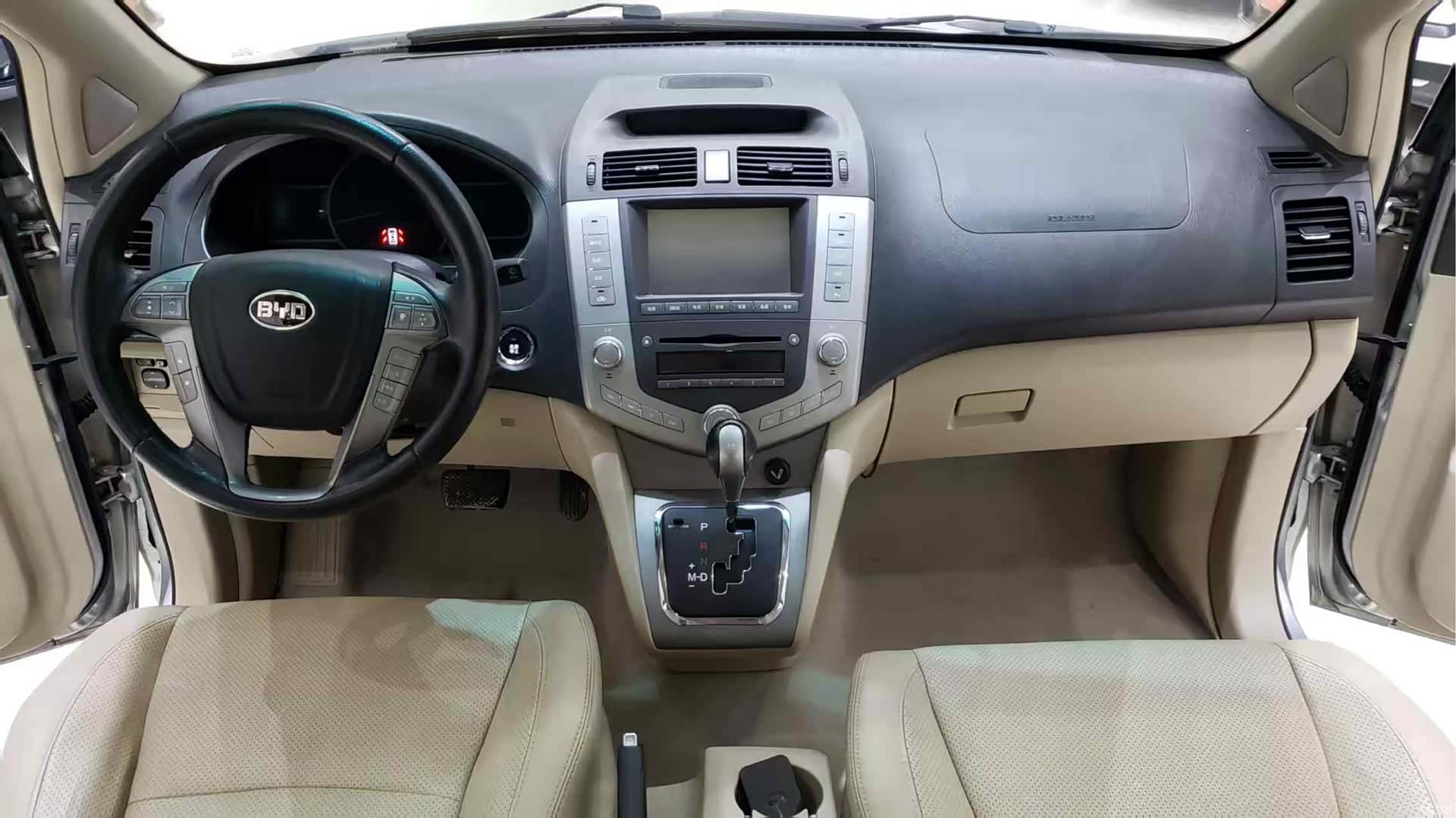 BYD S6, 2014 6