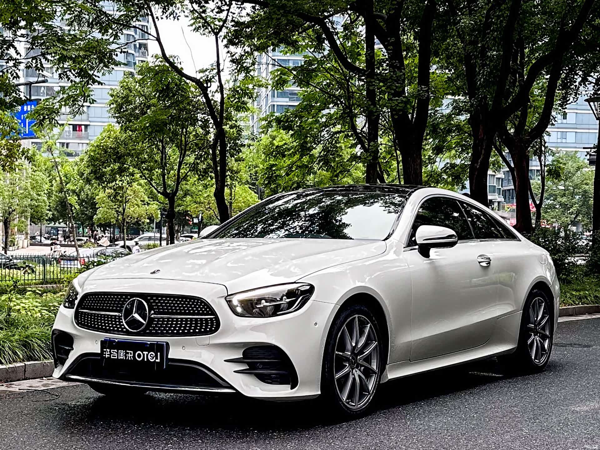 Mercedes-Benz E-Class, 2022 1