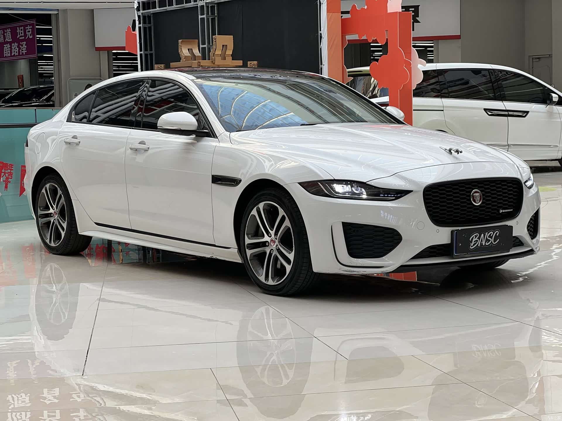 Land Rover XEL, 2022 6