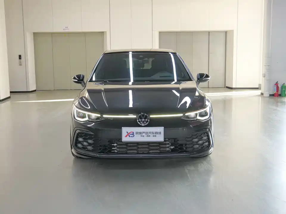Volkswagen Golf GTI