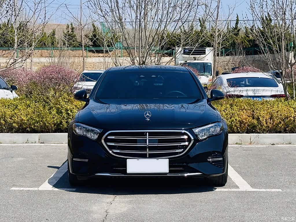 Mercedes-Benz E-Class, 2025 20