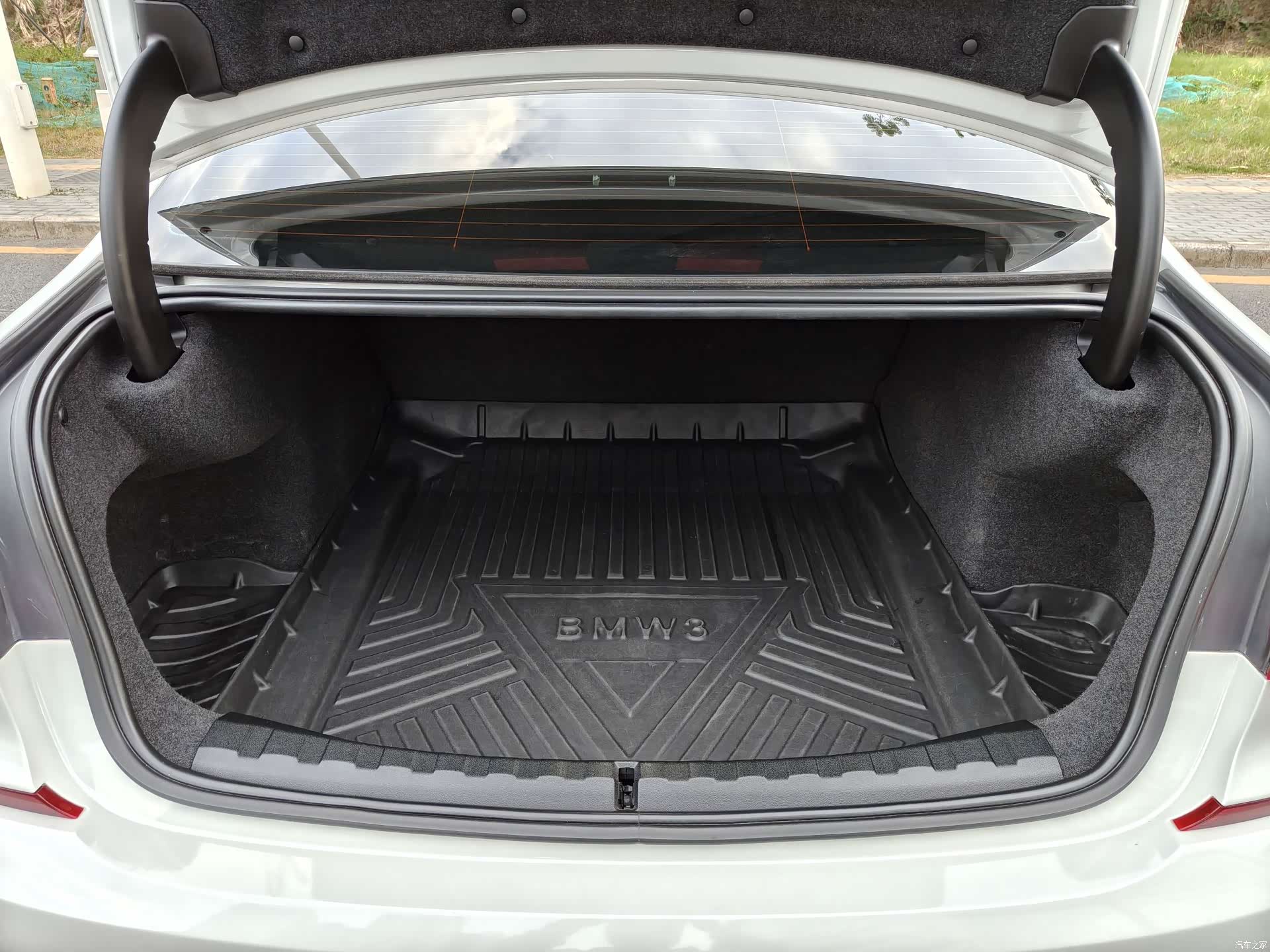 BMW 3 Series, 2020 11