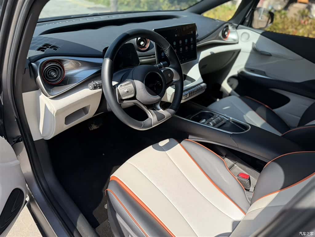 BYD Dolphin, 2022 11