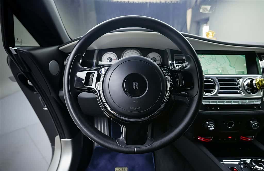 Rolls-Royce Wraith, 2017 15