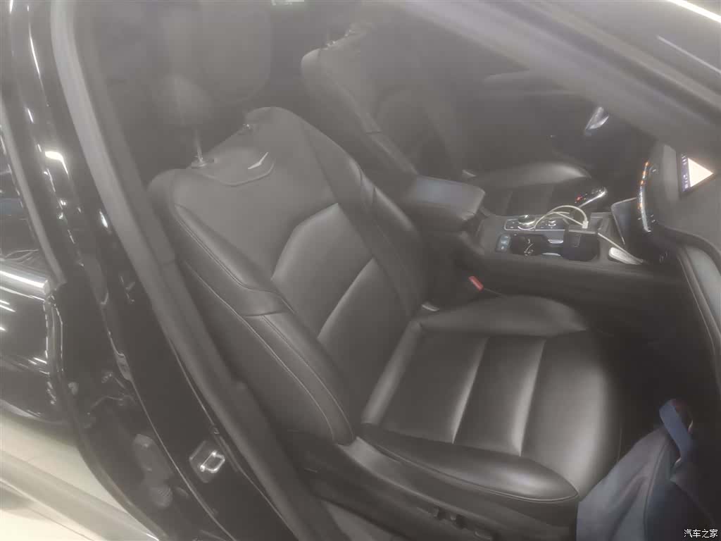 Cadillac XT4, 2020 4