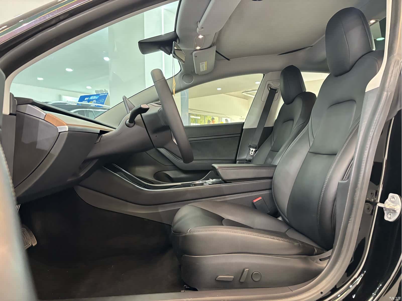 Tesla Model 3, 2020 8