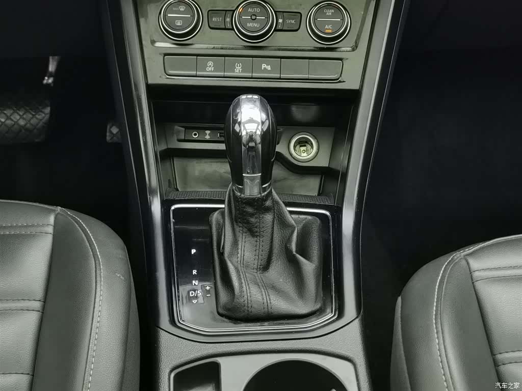 Volkswagen L, 2018 13