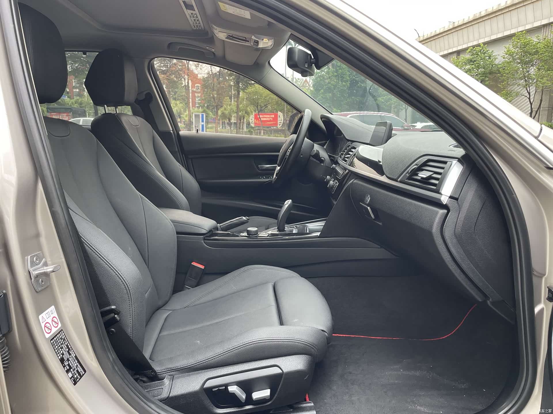 BMW 3 Series, 2018 10
