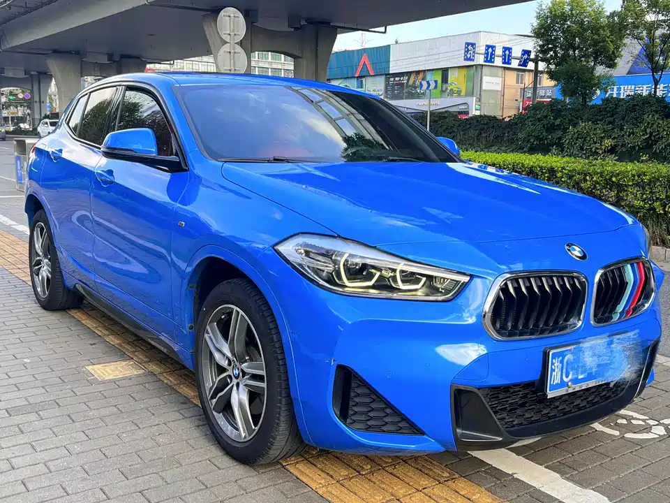 BMW X2