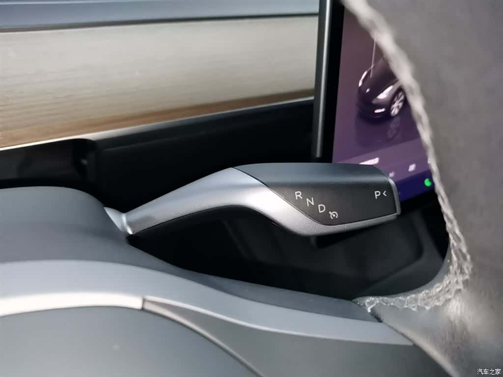 Tesla Model Y, 2022 14