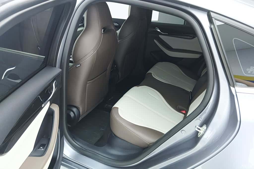 BYD Qin, 2024 11