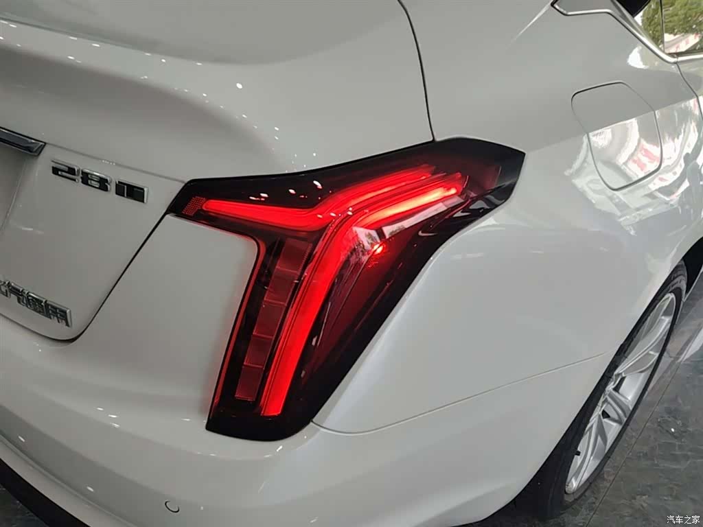 Cadillac CT5, 2024 8