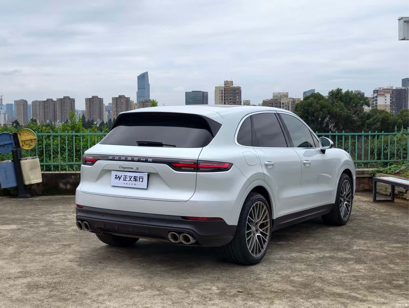 Porsche Cayenne, 2018 9