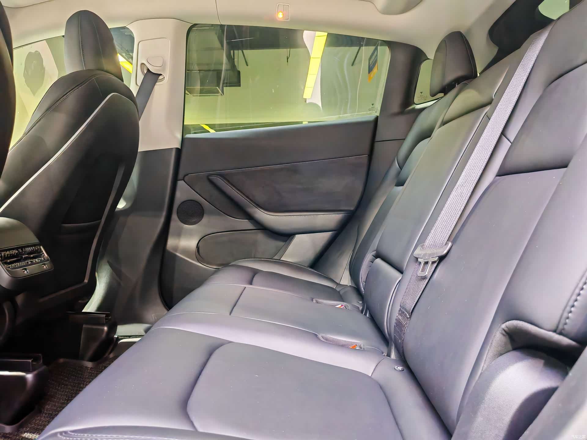 Tesla Model Y, 2022 6