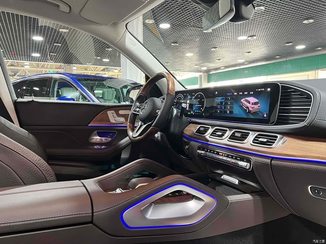 Mercedes-Benz GLS, 2023 9
