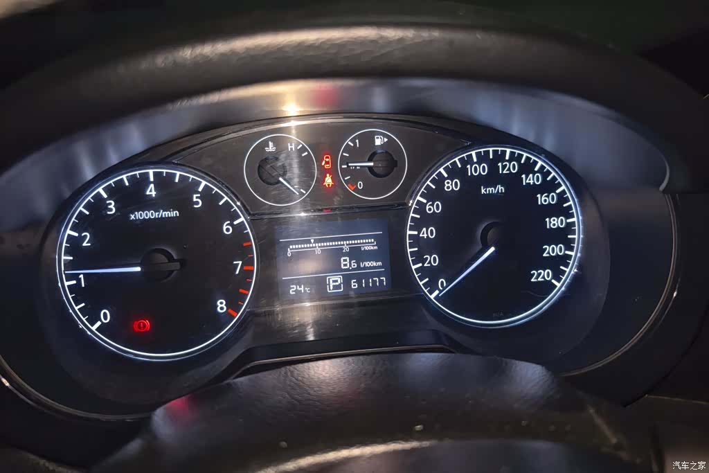Nissan Tiida, 2012 14