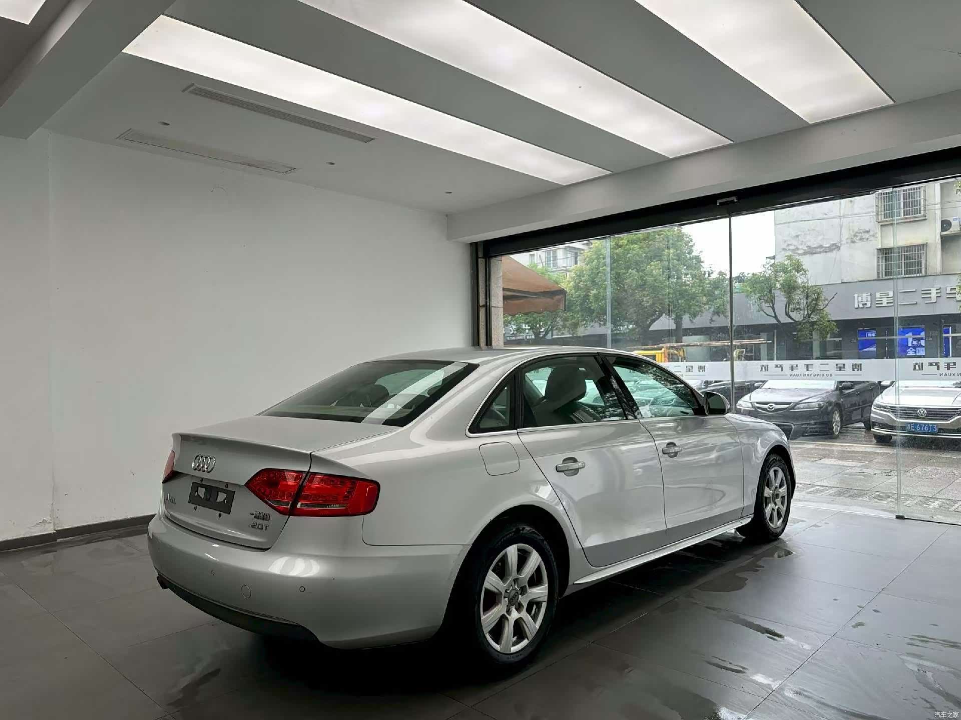 Audi A4L, 2011 9