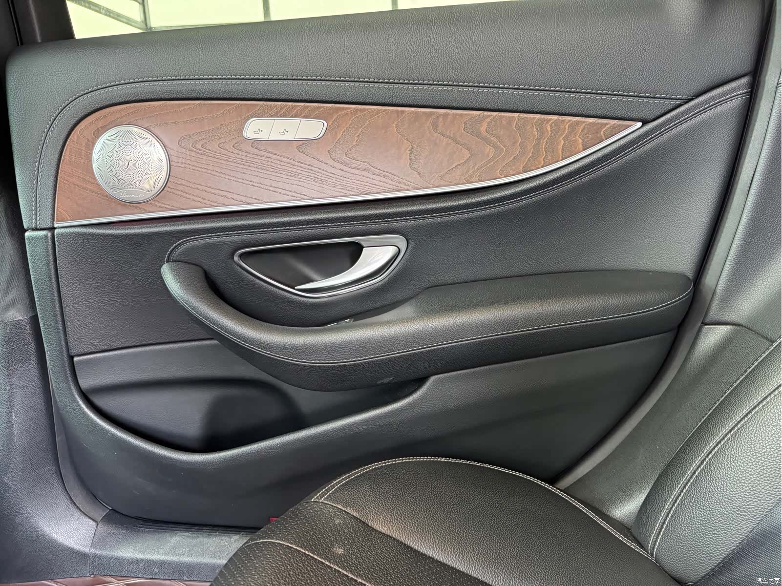 Mercedes-Benz E-Class, 2019 16