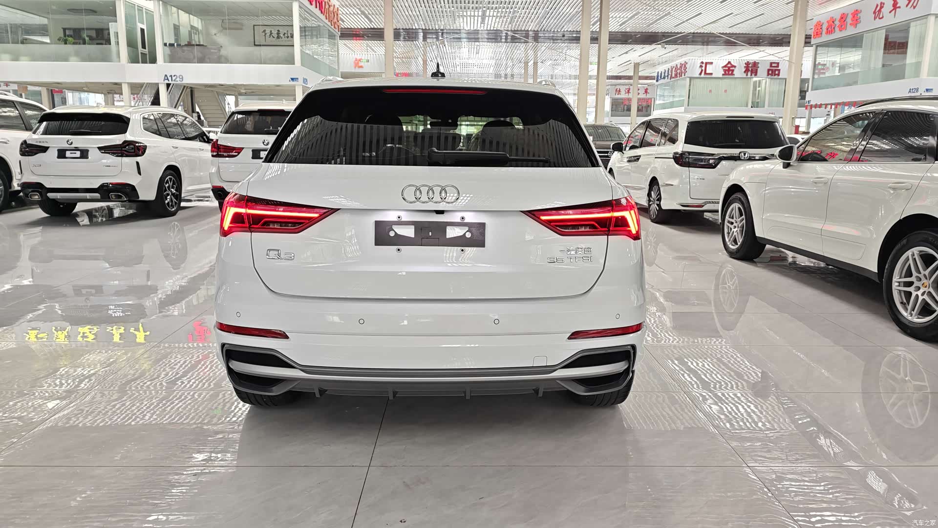 Audi Q3, 2023 все фото