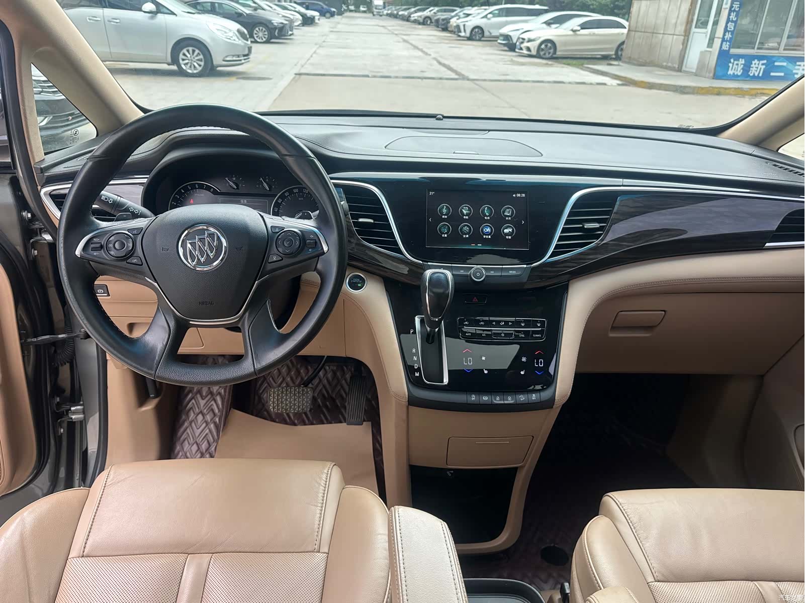 Buick GL8, 2019 12