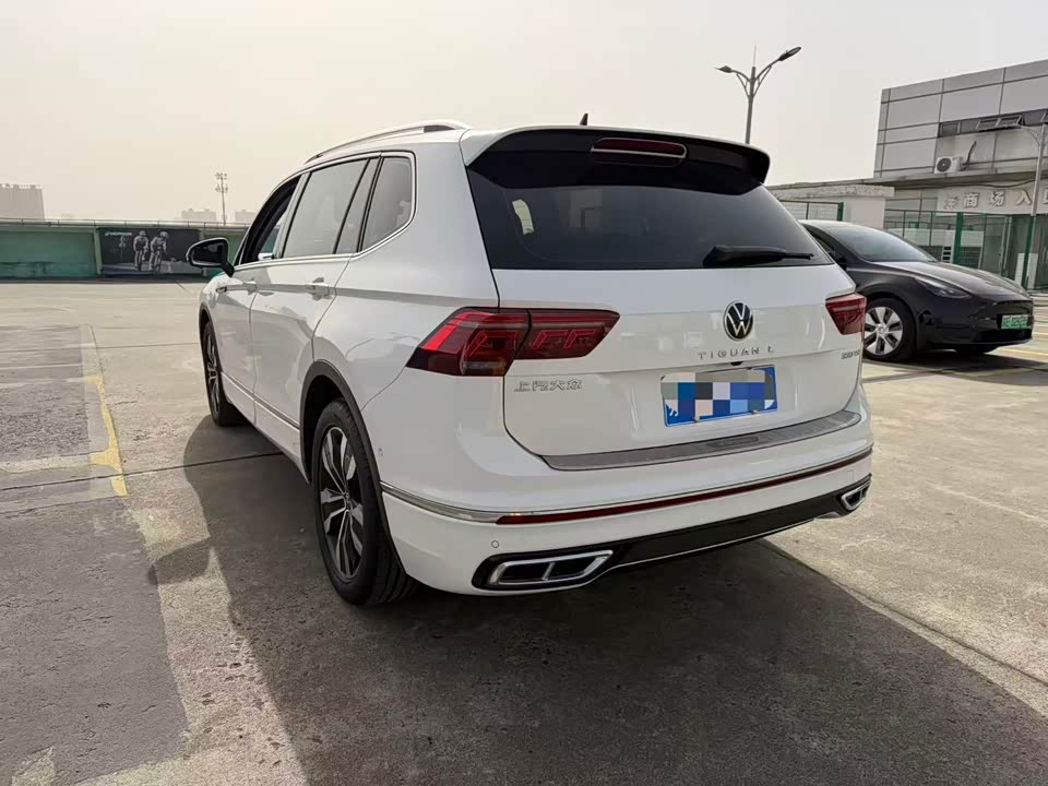 Volkswagen Tiguan L