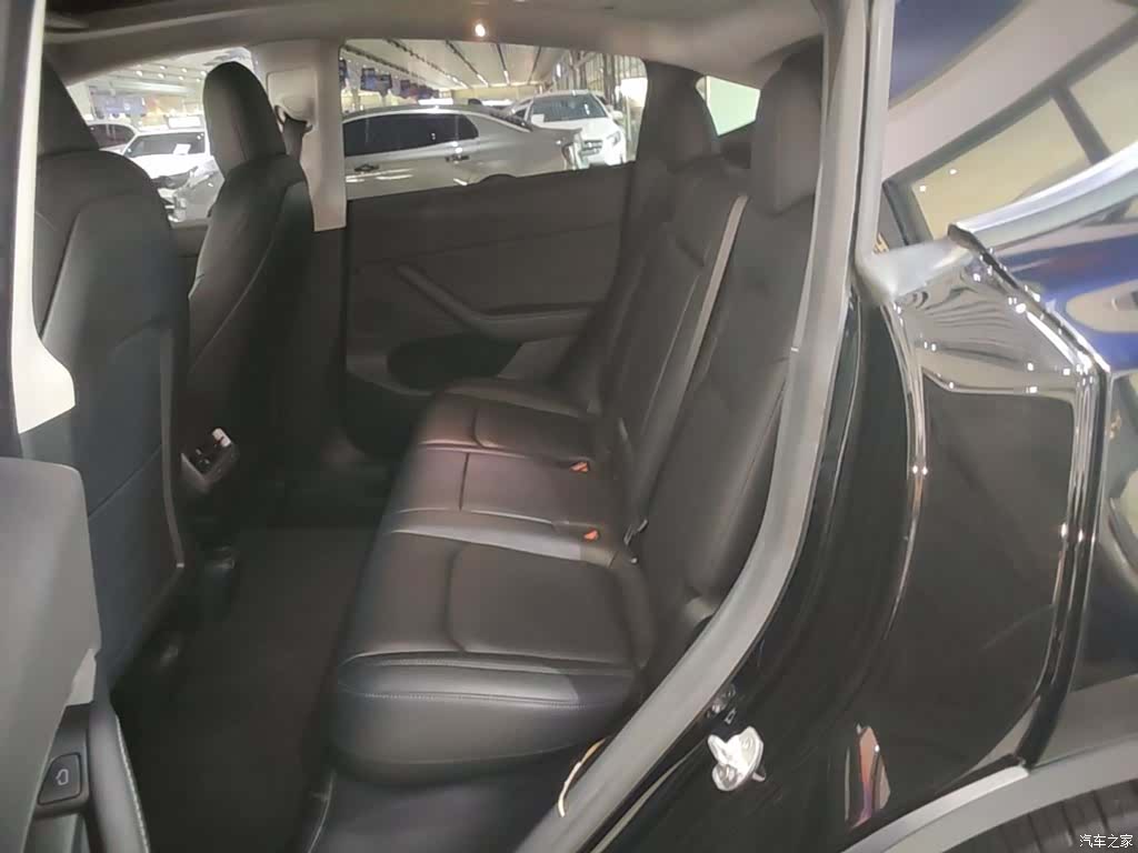 Tesla Model Y, 2021 17