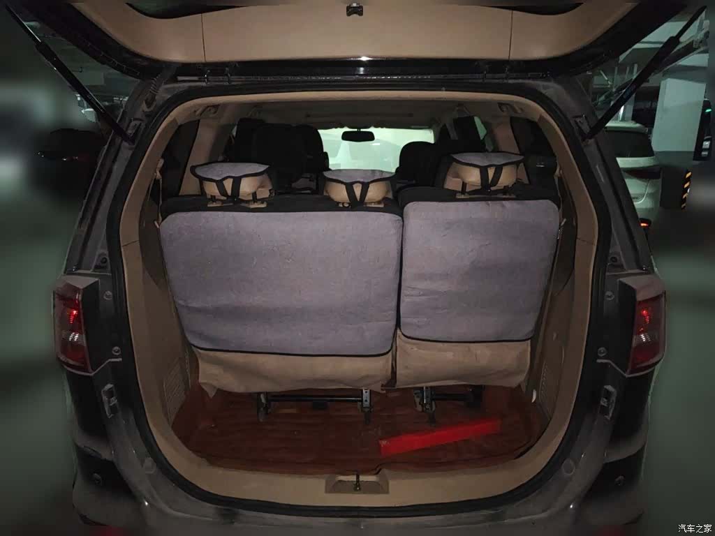 Wuling 730, 2017 10