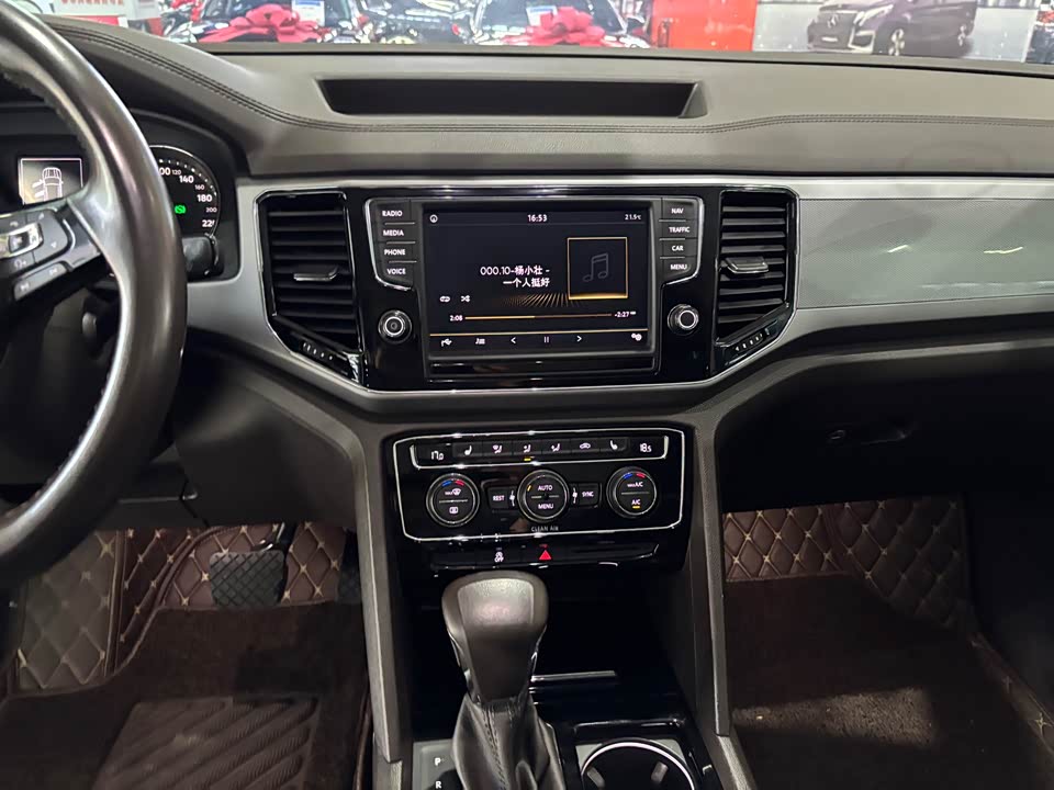 Volkswagen Tourang