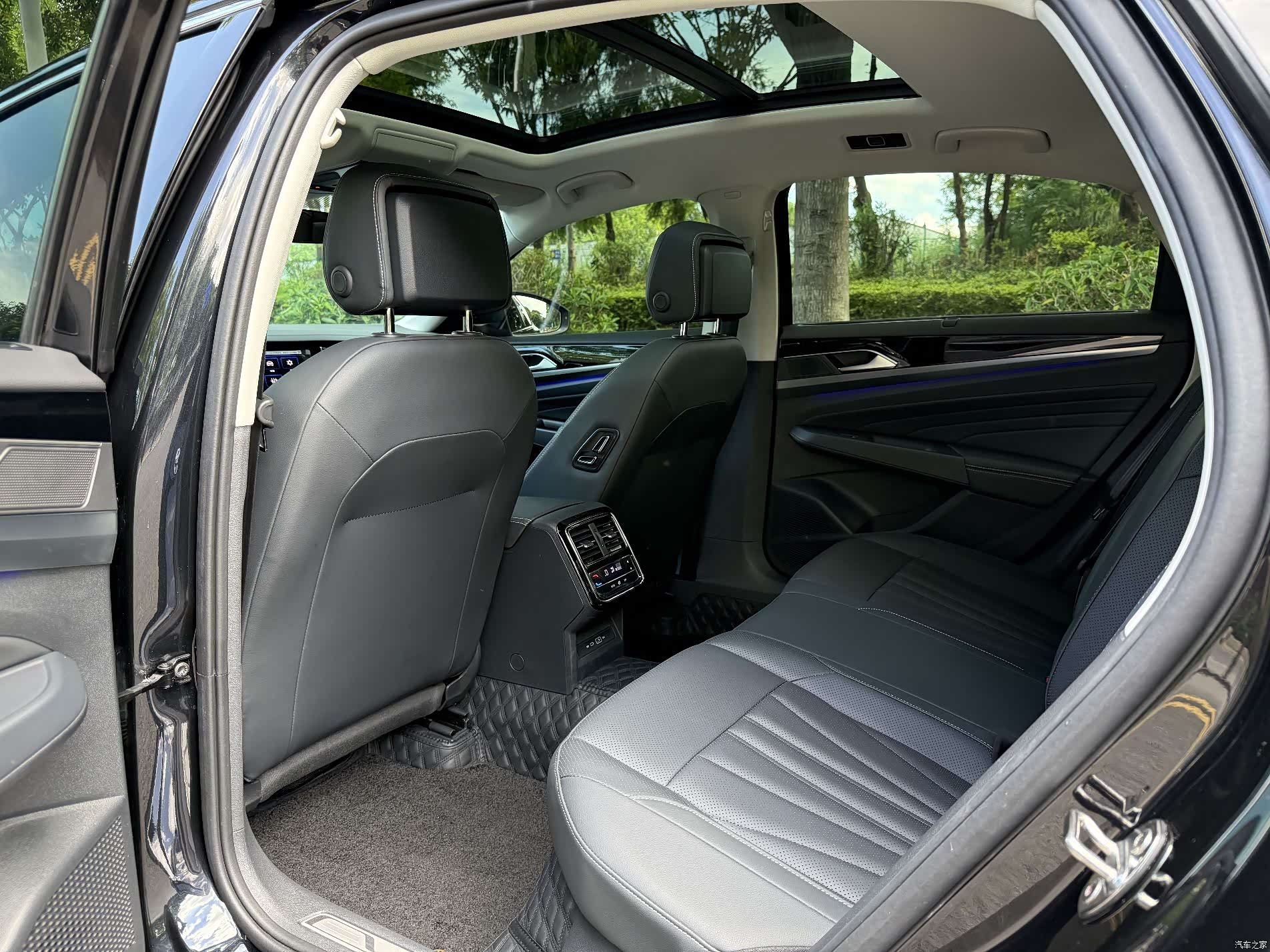 Volkswagen Passat, 2024 8