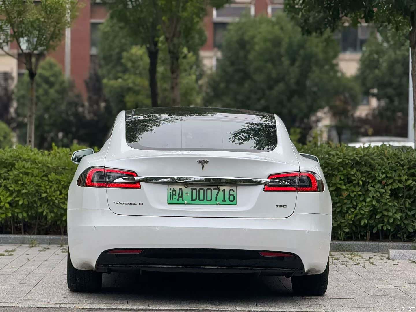 Tesla Model S, 2016 8