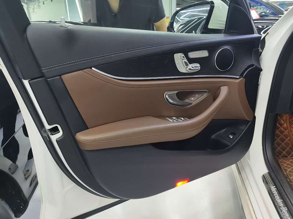 Mercedes-Benz E-class Mercedes-Benz E-class