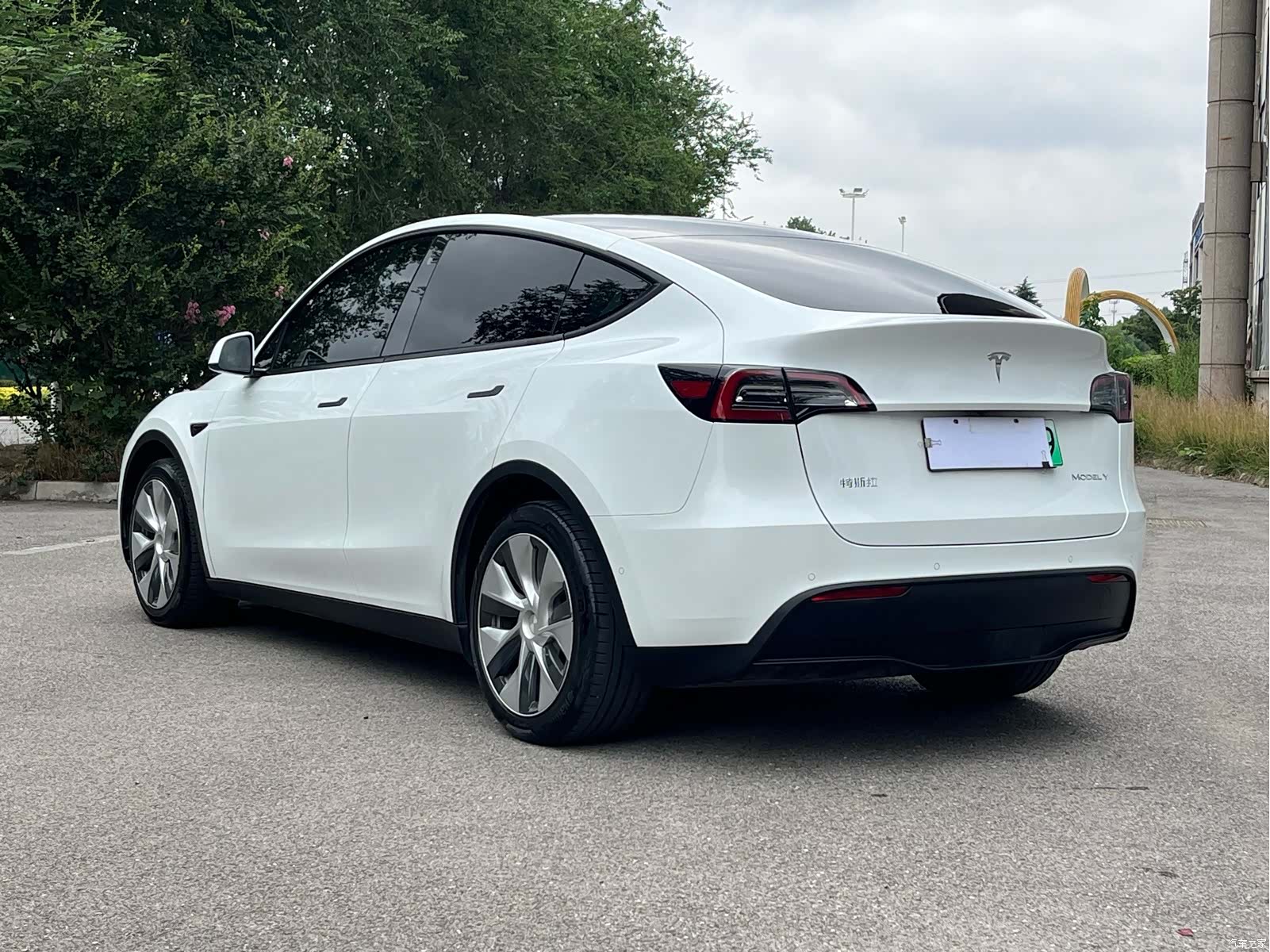 Tesla Model Y, 2021 4