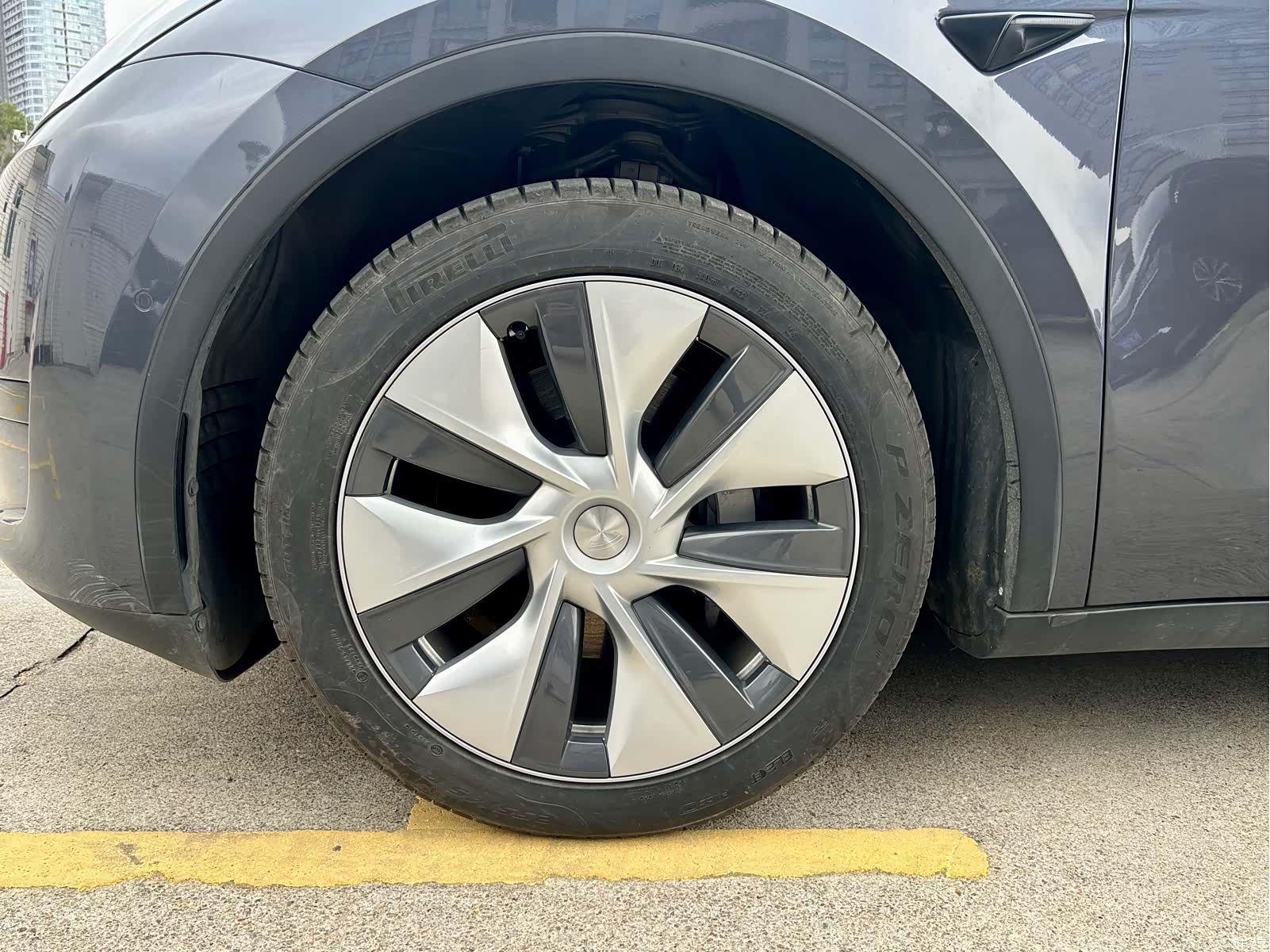 Tesla Model Y, 2023 7