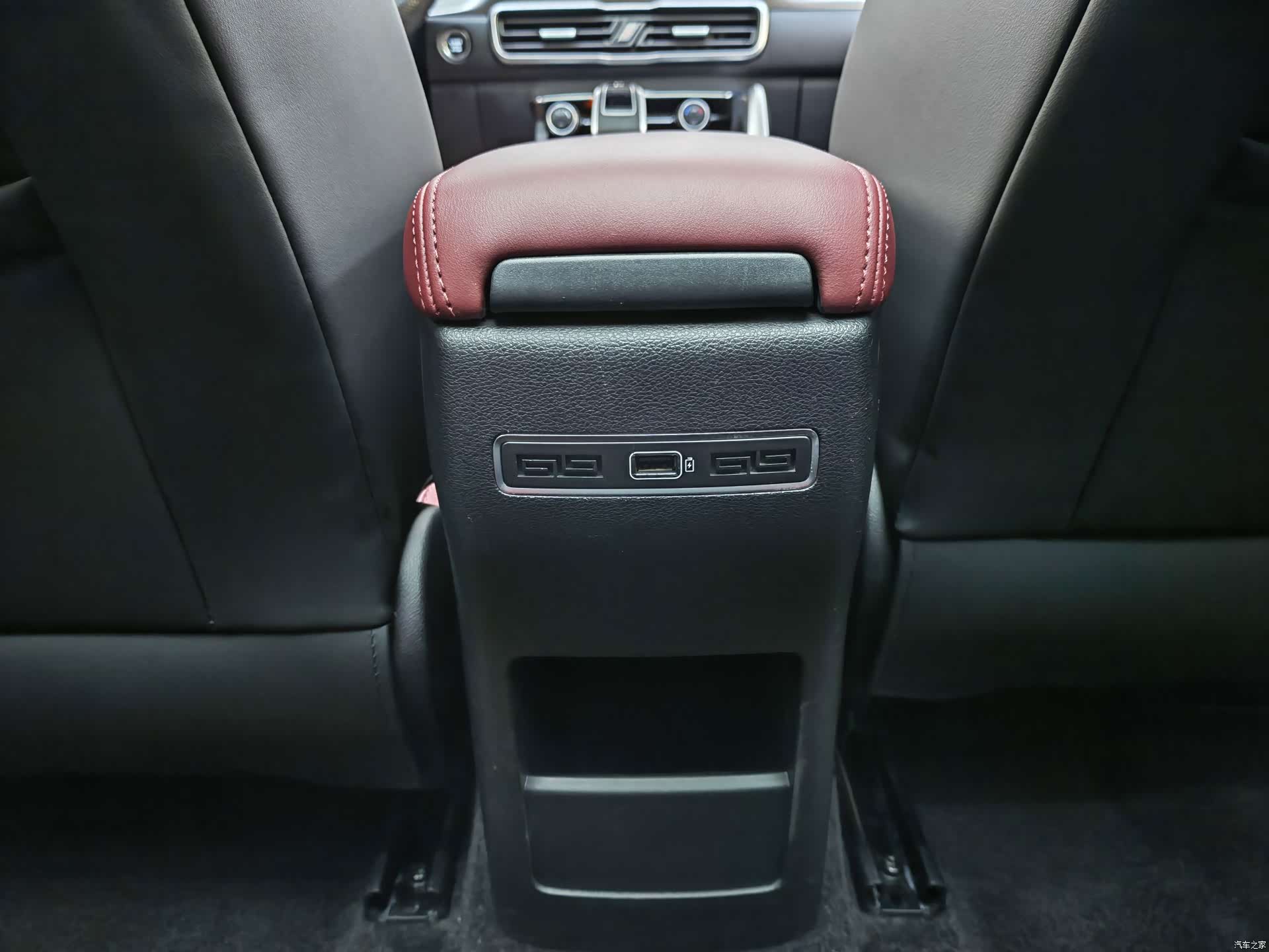 Geely Coolray, 2020 15