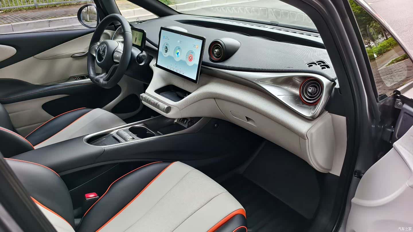 BYD Dolphin, 2022 7