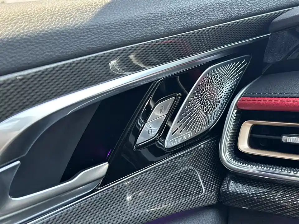 Hongqi H6