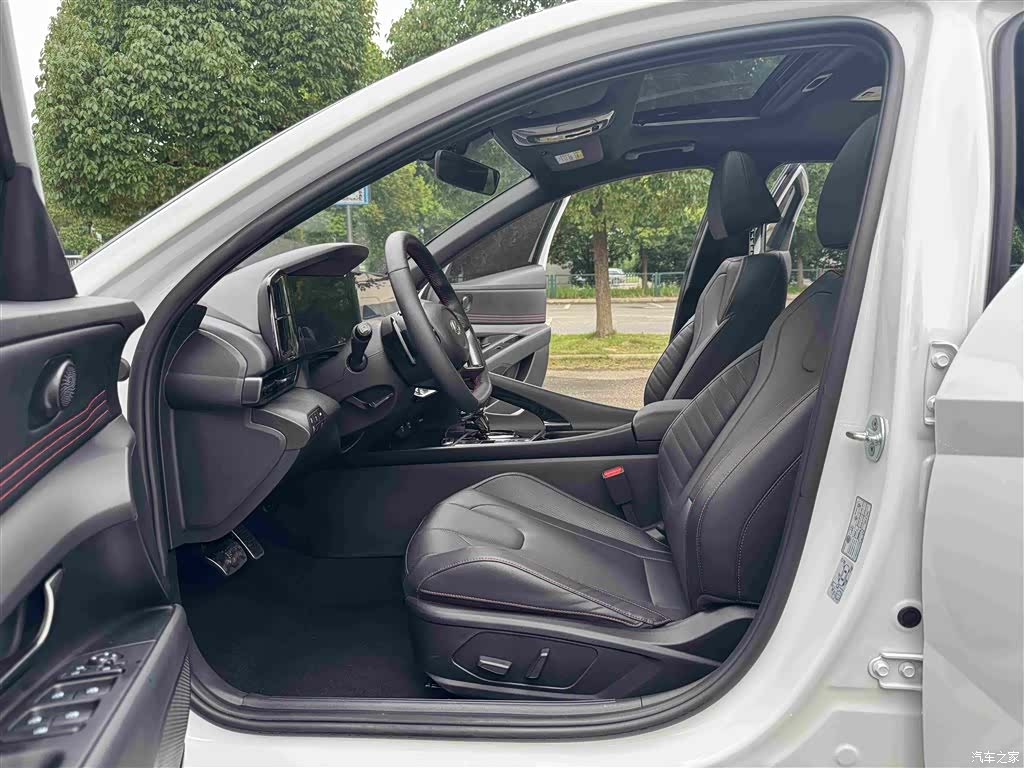 Hyundai Elantra, 2023 14