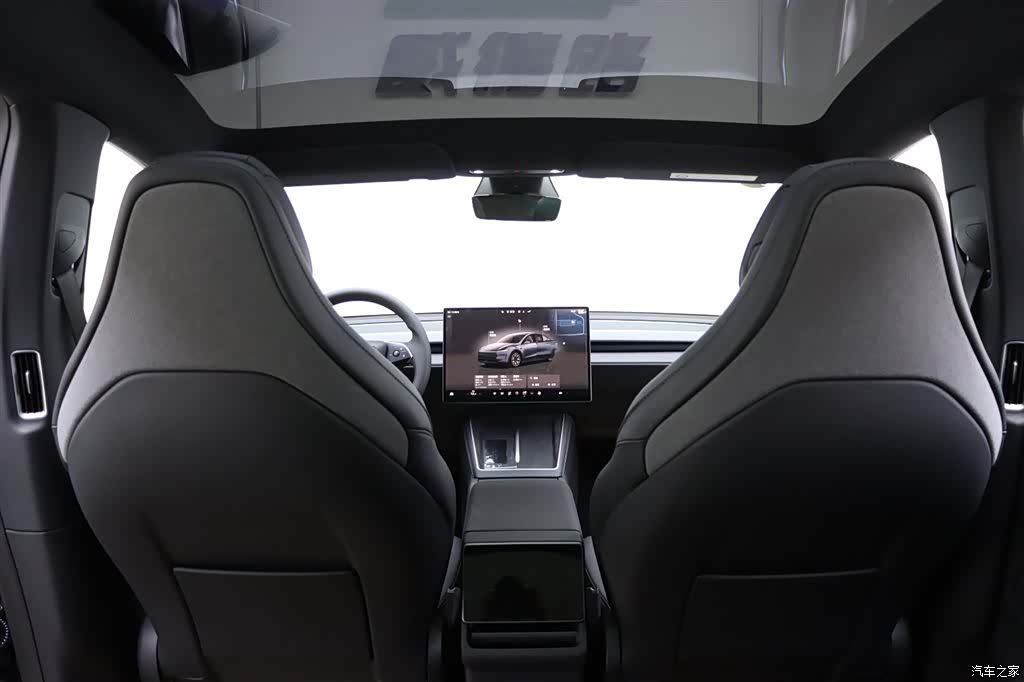 Tesla Model Y, 2026 17