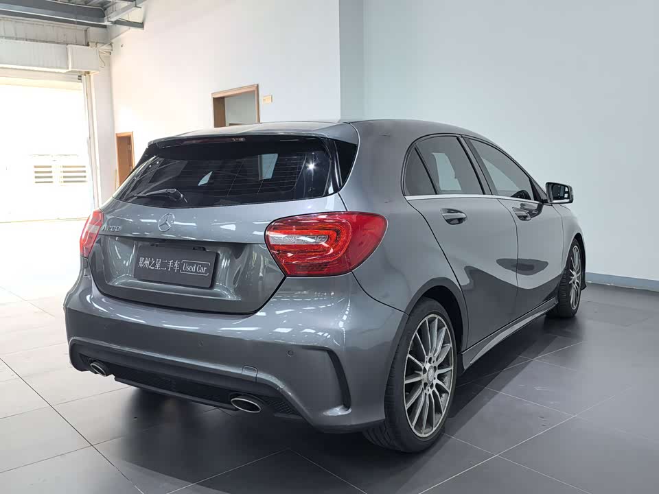 Mercedes-Benz Class A Mercedes-Benz Class A
