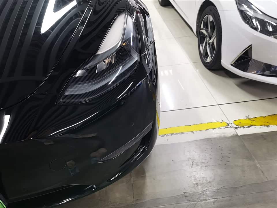 Tesla Model Y Tesla Model Y