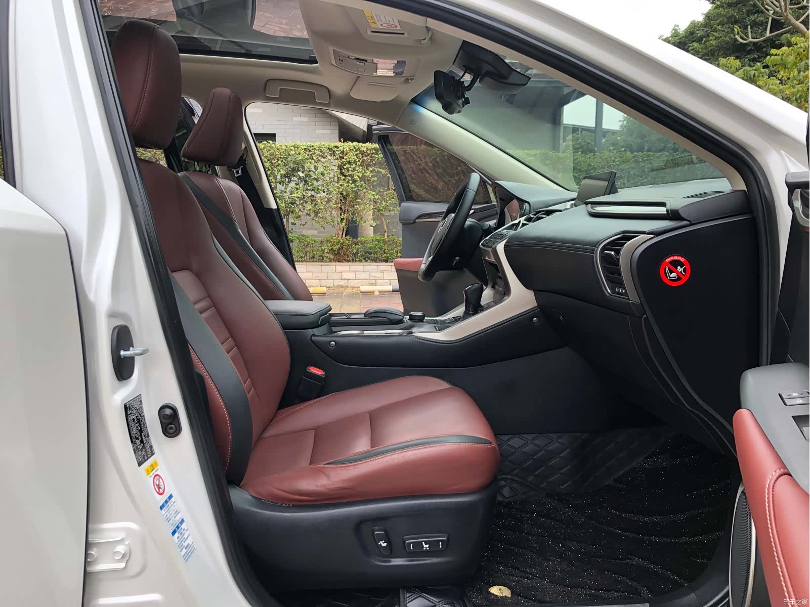 Lexus NX, 2016 13
