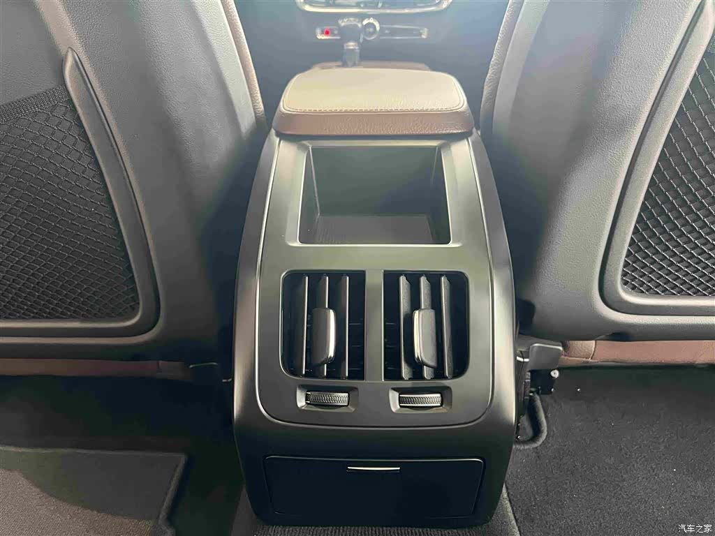 Volvo S90, 2018 28