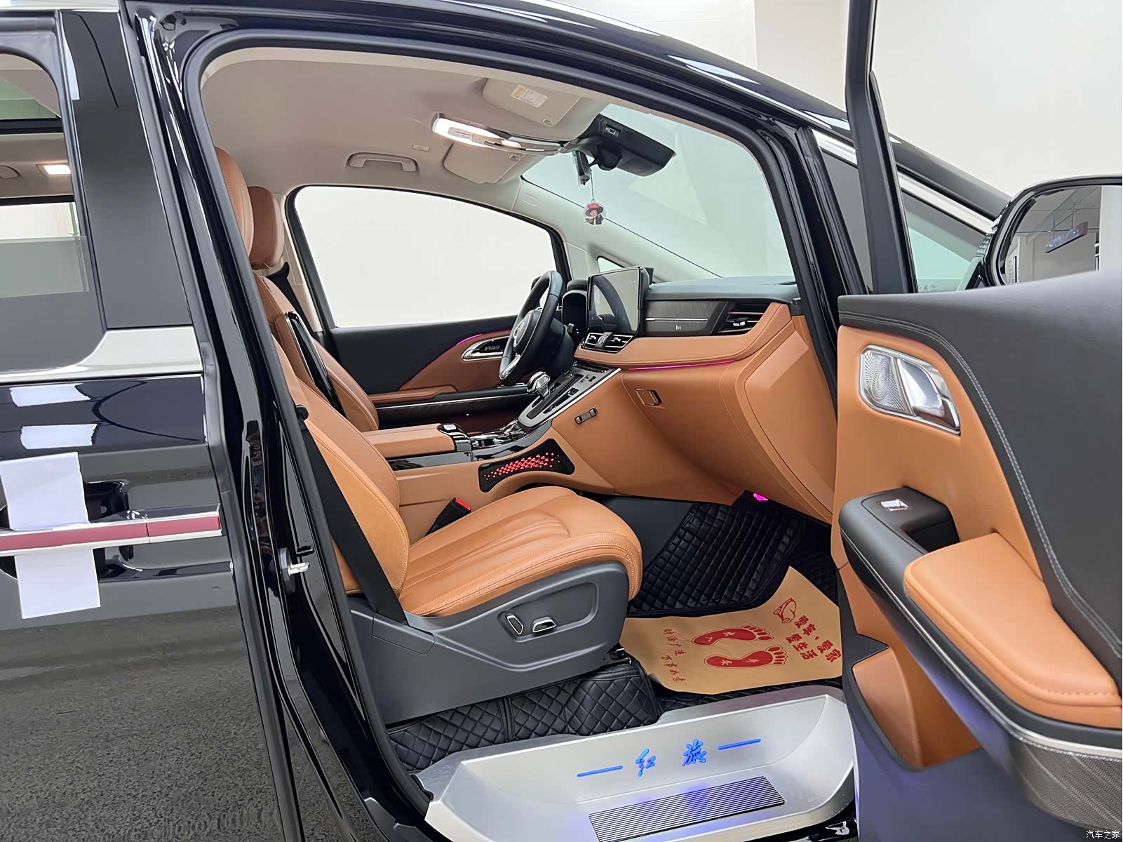 Hongqi HQ9, 2024 30
