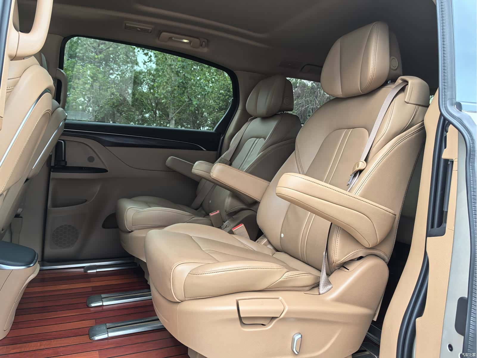 Buick GL8, 2020 6