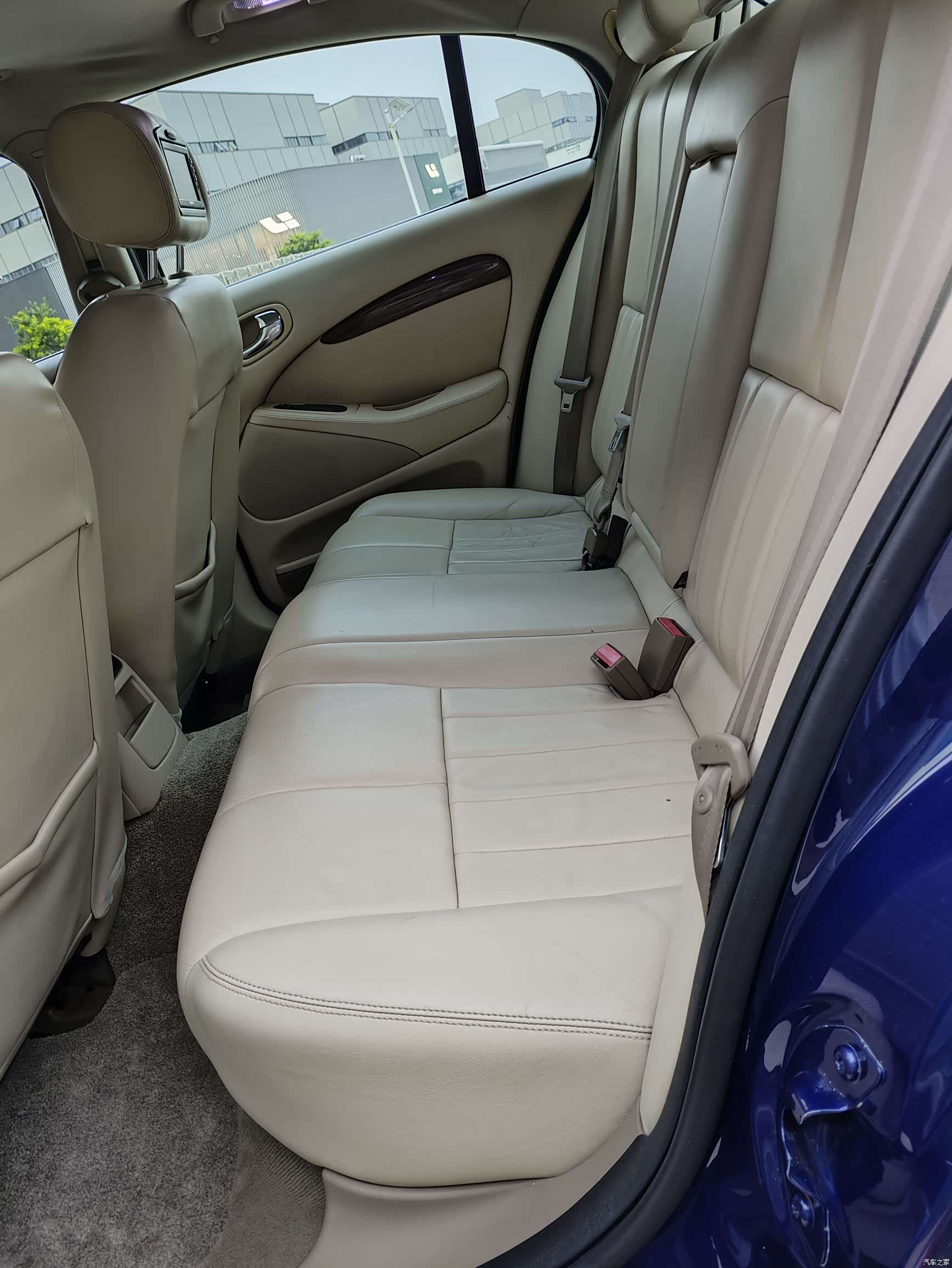 Jaguar S-TYPE, 2004 20